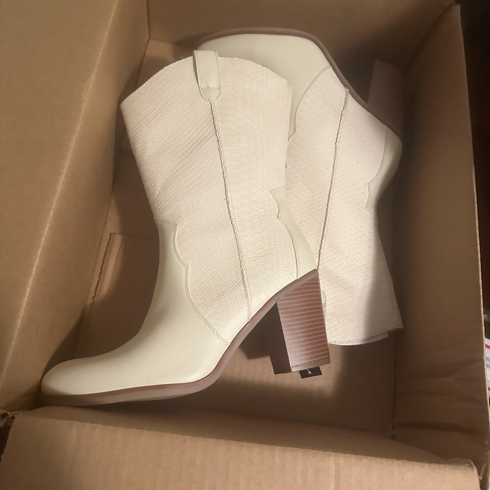 Mid shaft  western boots